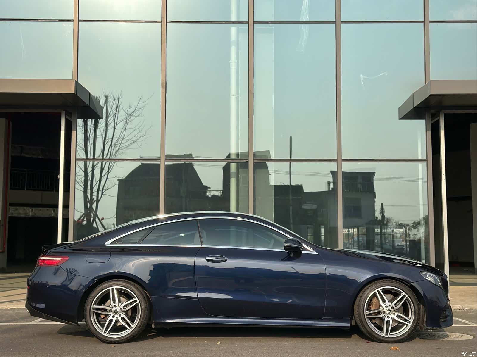 Mercedes-Benz E-Class, 2020 3