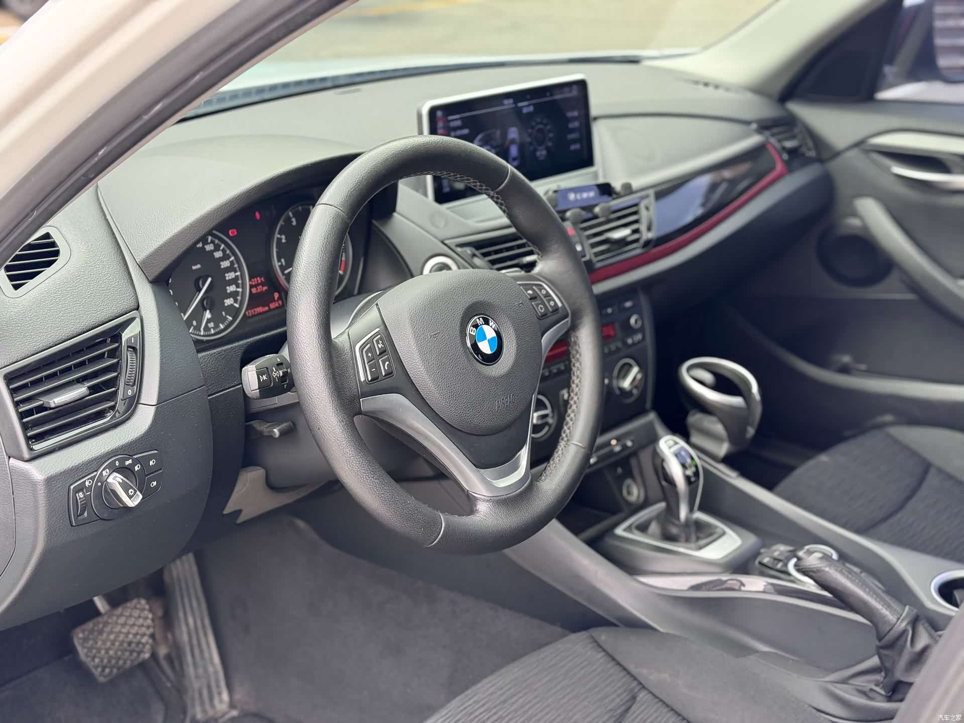 BMW X1, 2016 все фото