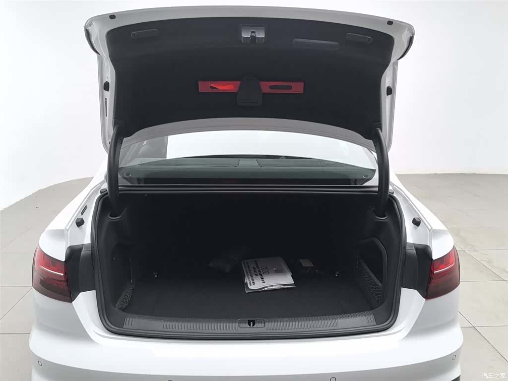 Audi A4L, 2024 16