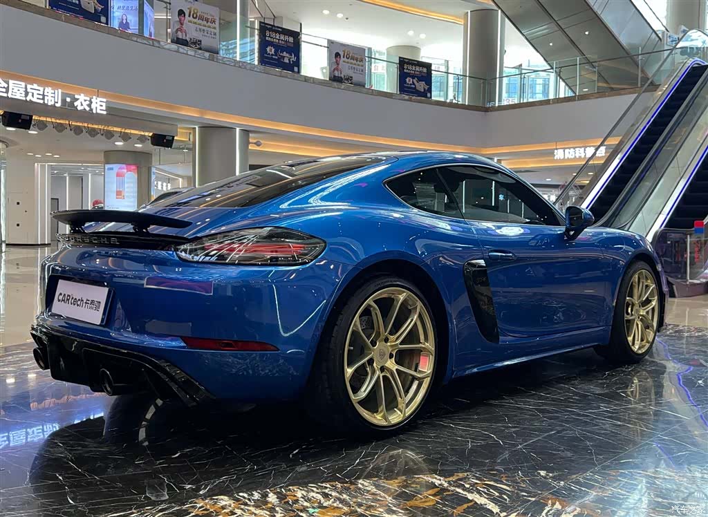 Porsche Cayman, 2018 37