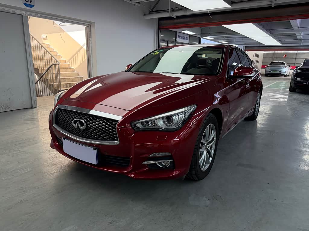 Infiniti Q50L
