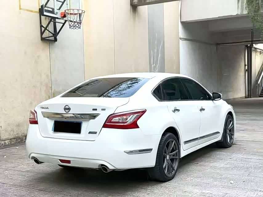 Nissan Teana, 2013 9