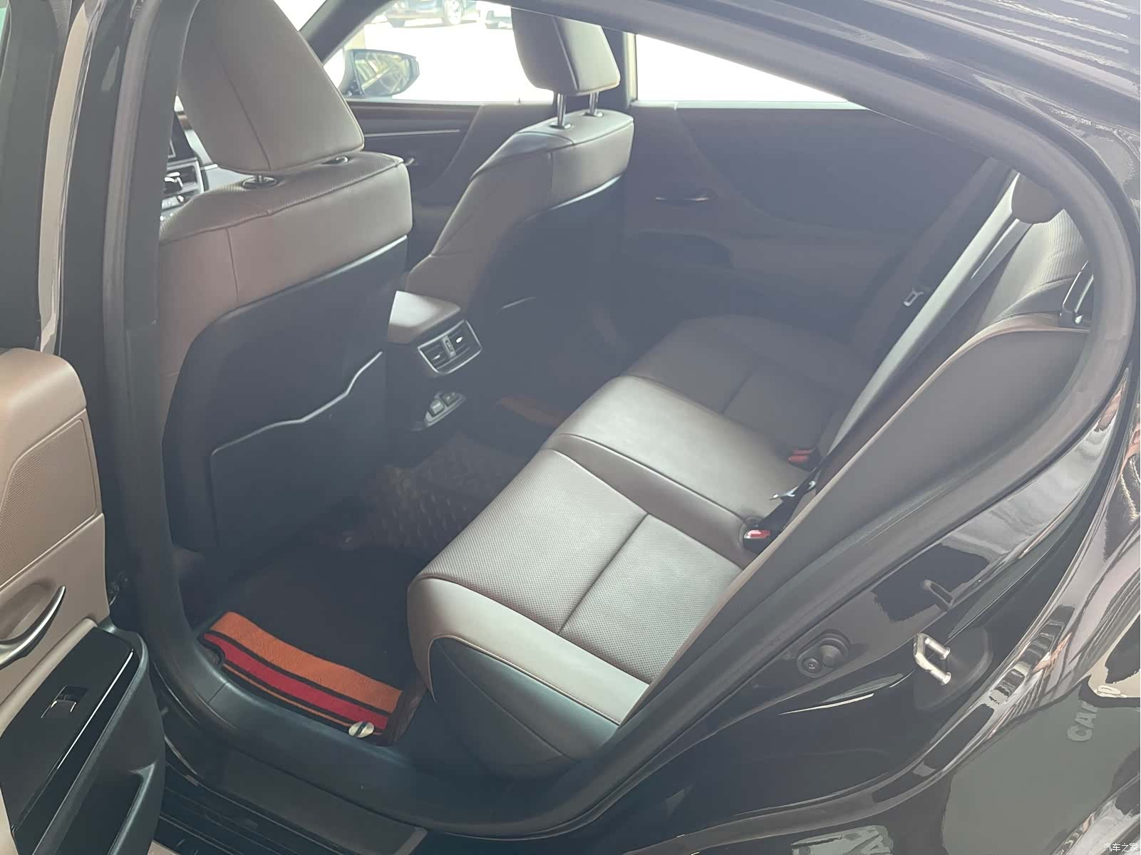 Lexus ES, 2023 20