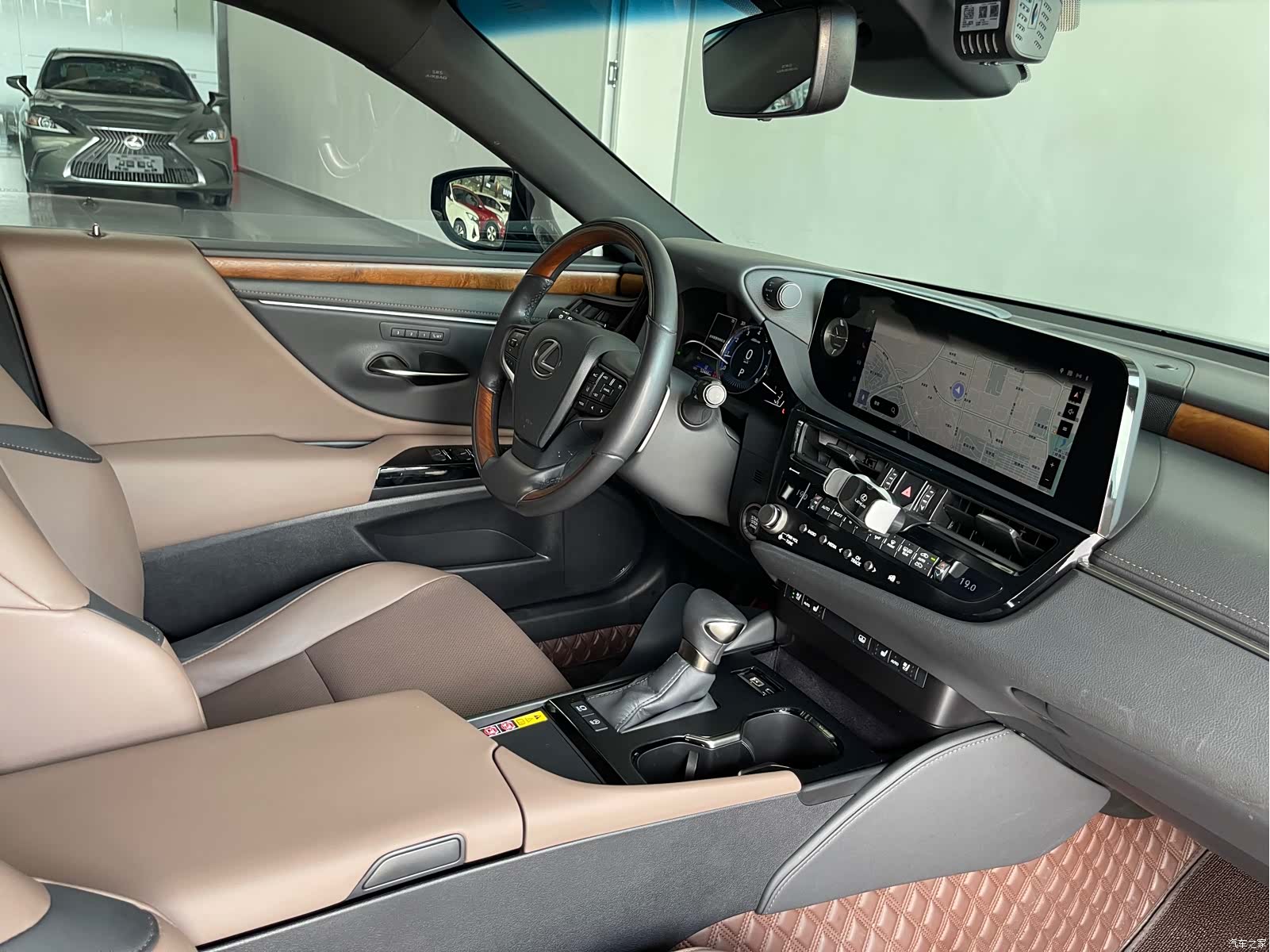 Lexus ES, 2023 29