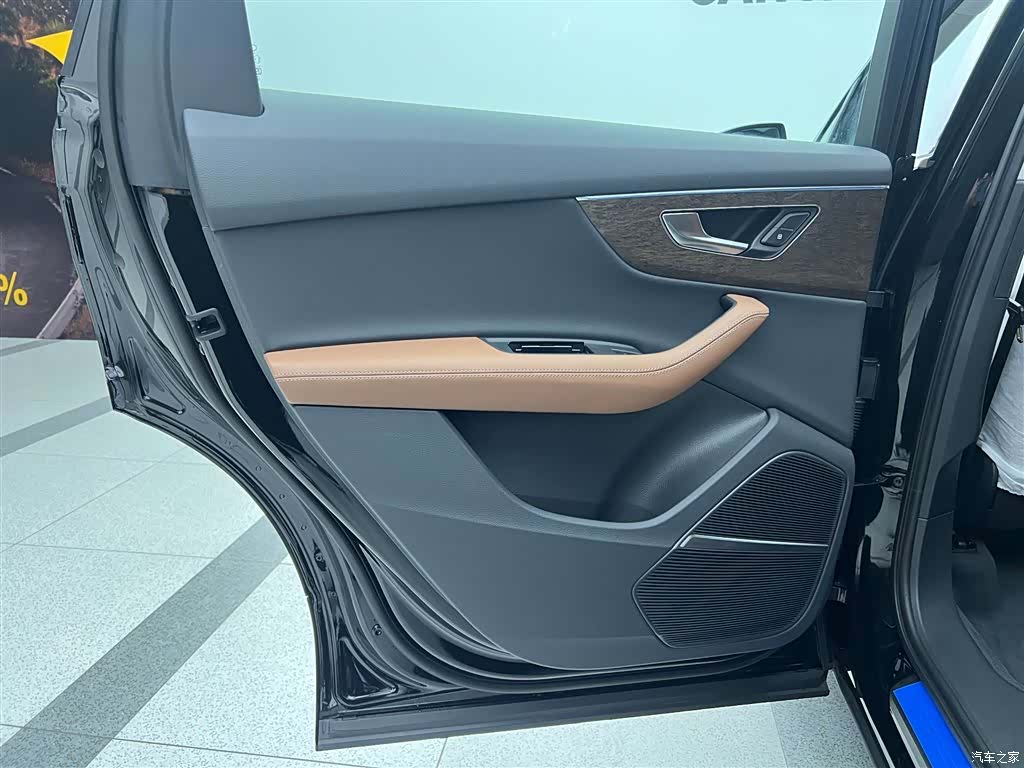 Audi Q7, 2025 21