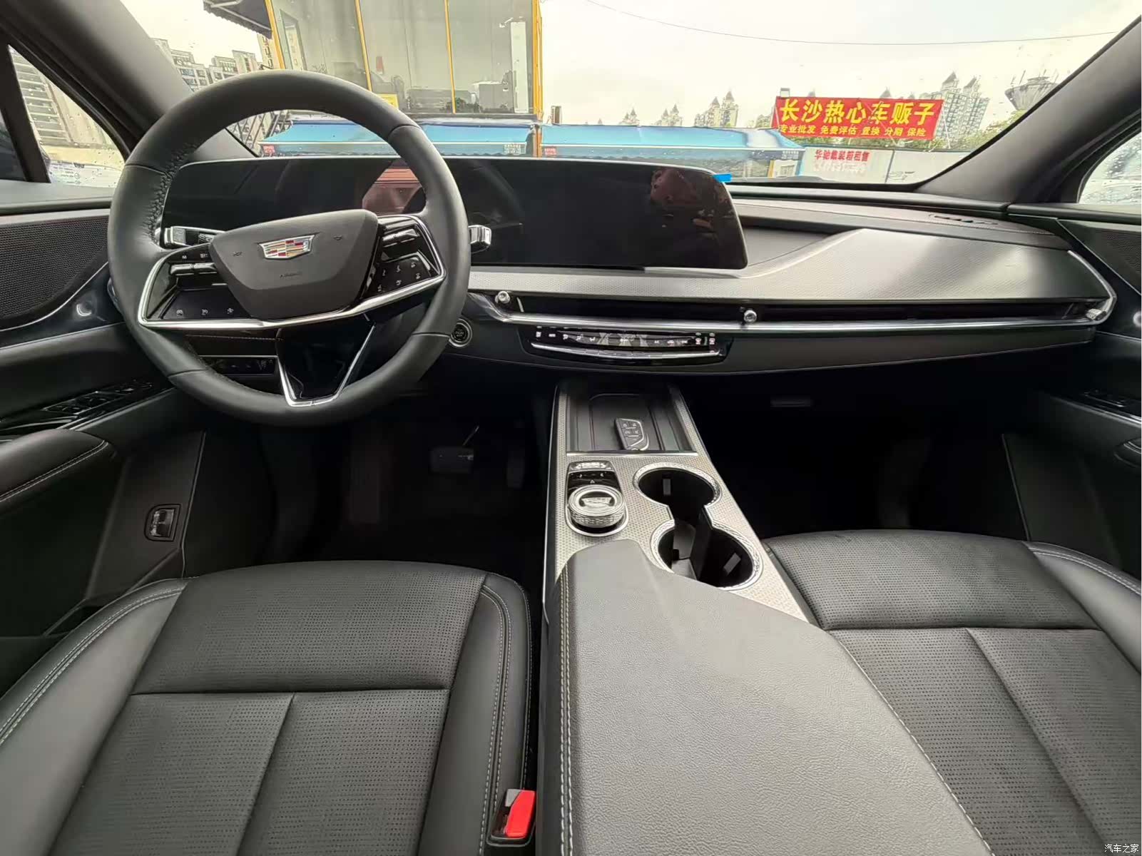 Cadillac XT5, 2025 4