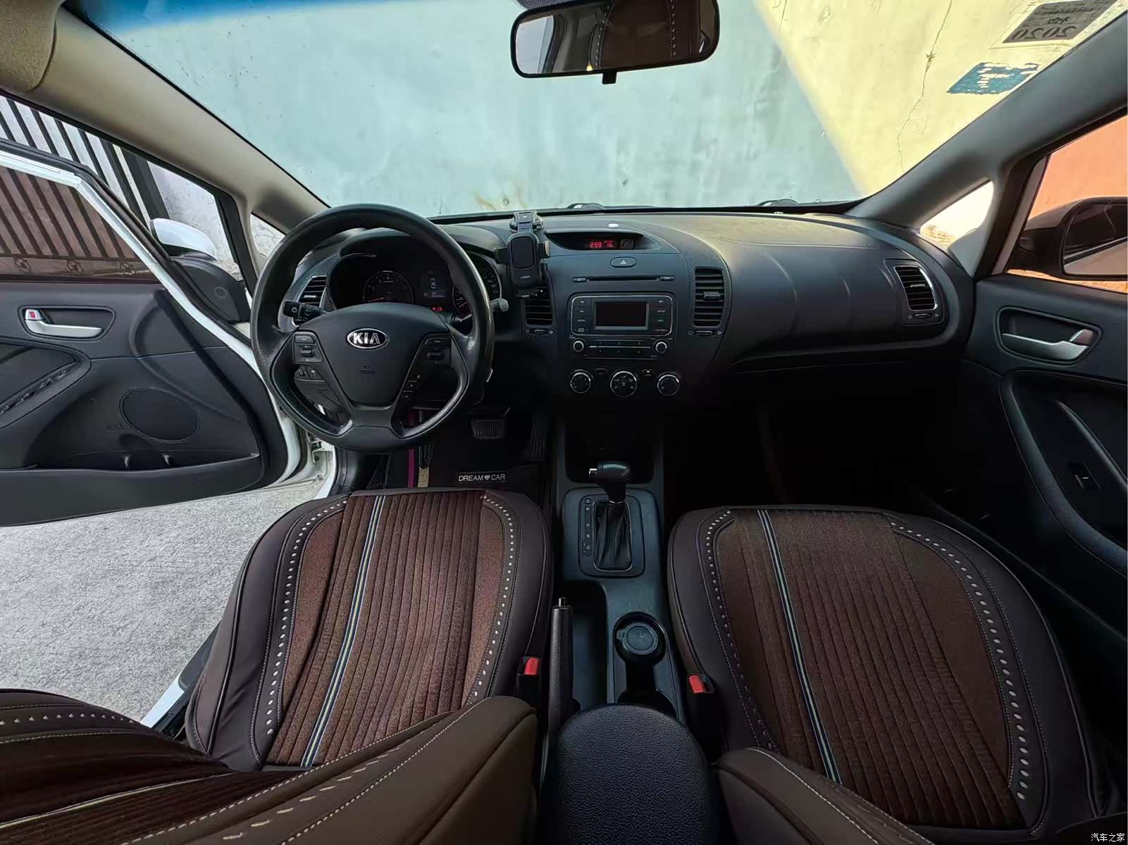 Kia K3, 2013 9