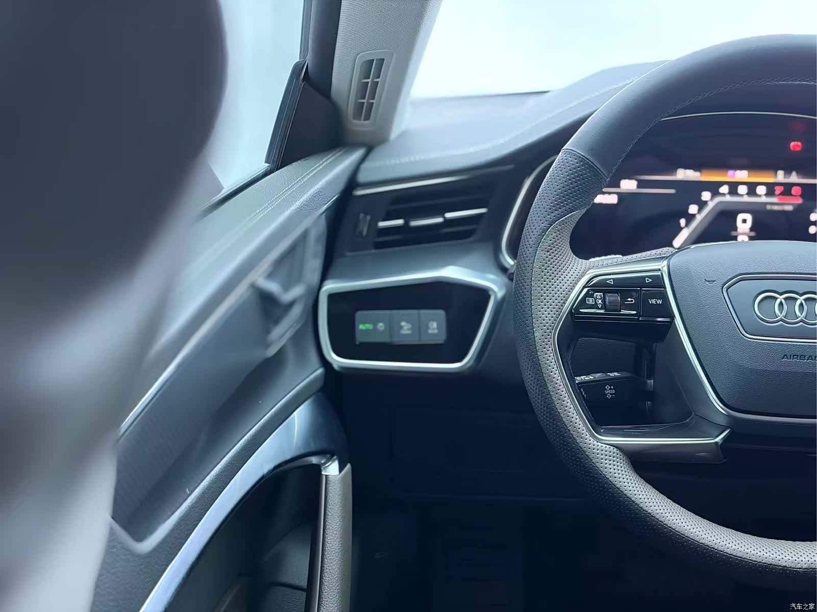 Audi A7L, 2024 19