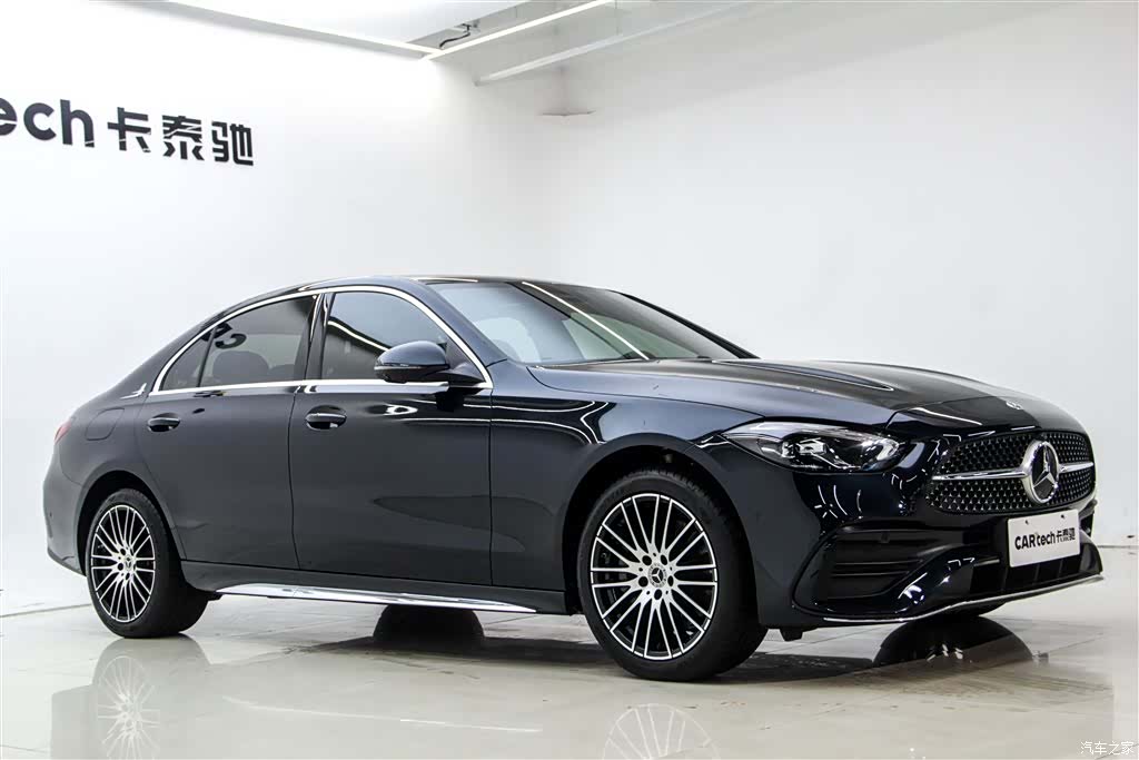 Mercedes-Benz C-Class, 2025 3