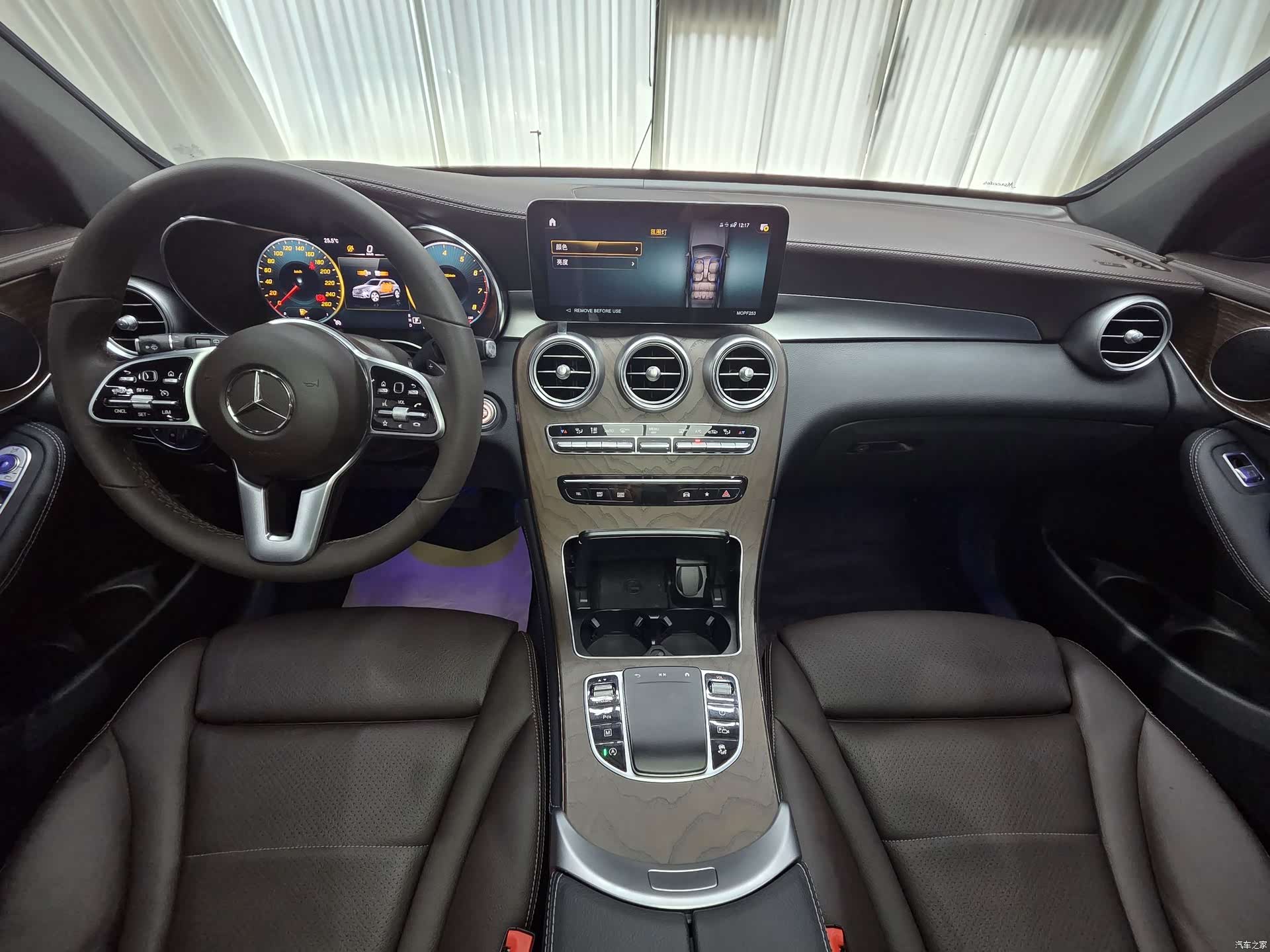 Mercedes-Benz GLC, 2022 10