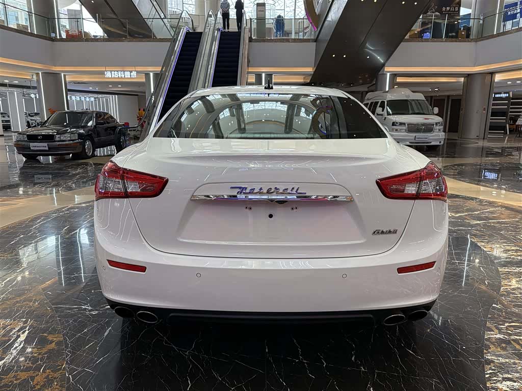 Maserati Ghibli, 2015 9
