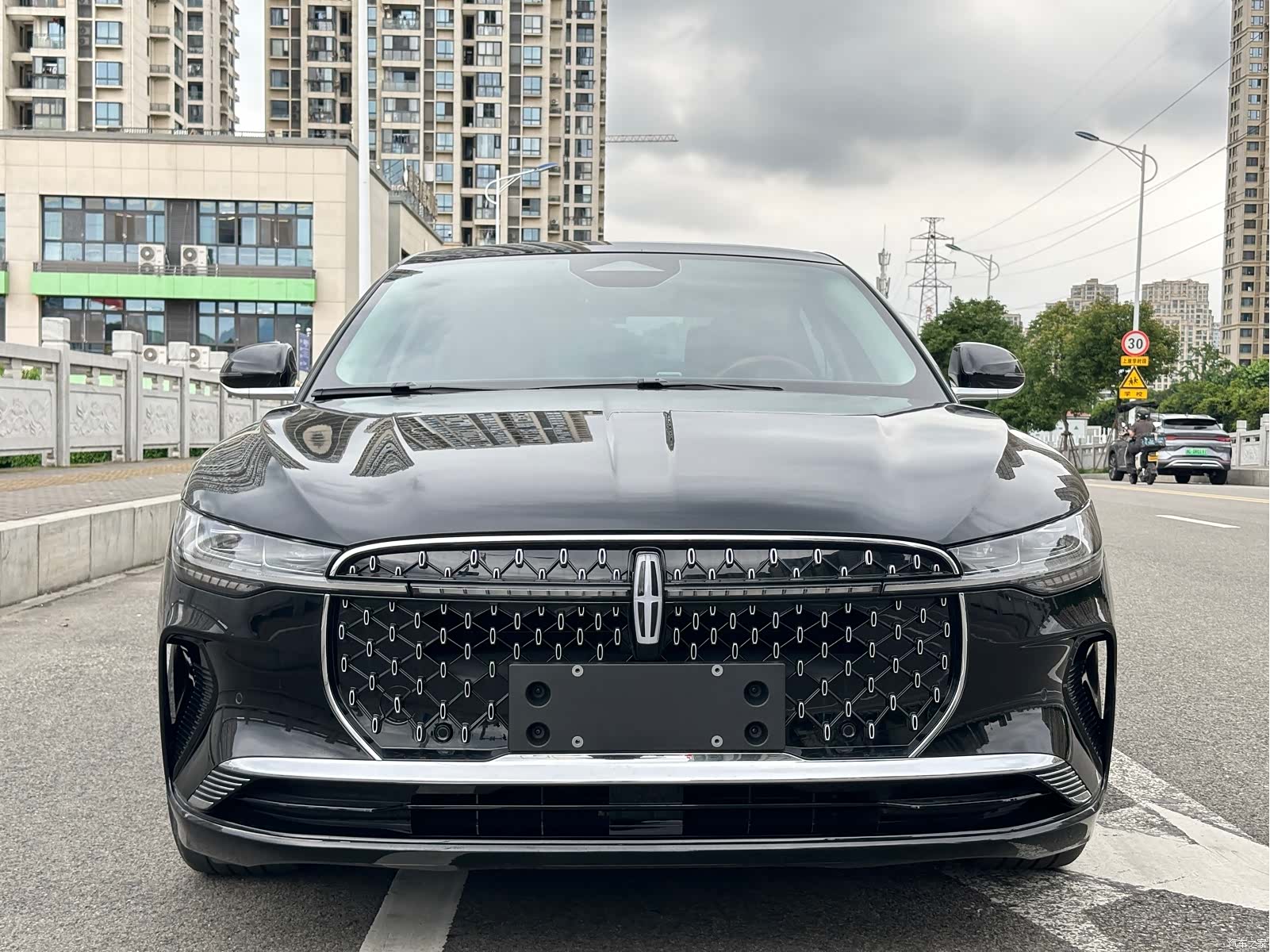 Lincoln Z, 2023 3