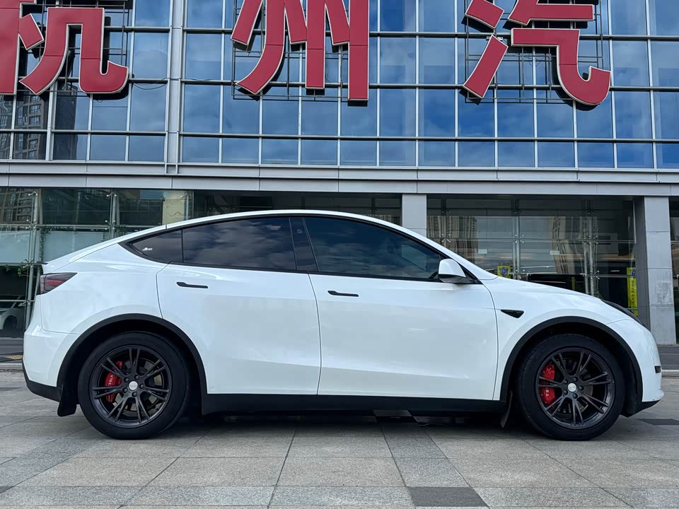 Tesla Model Y Tesla Model Y