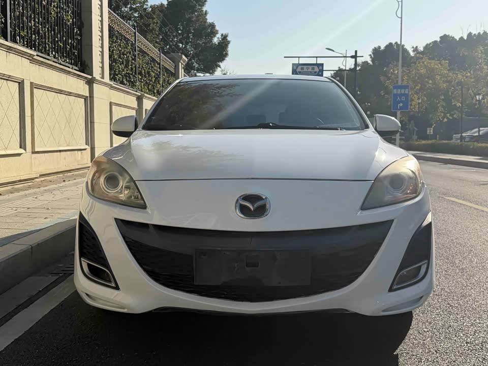 Mazda 3 star Cheng