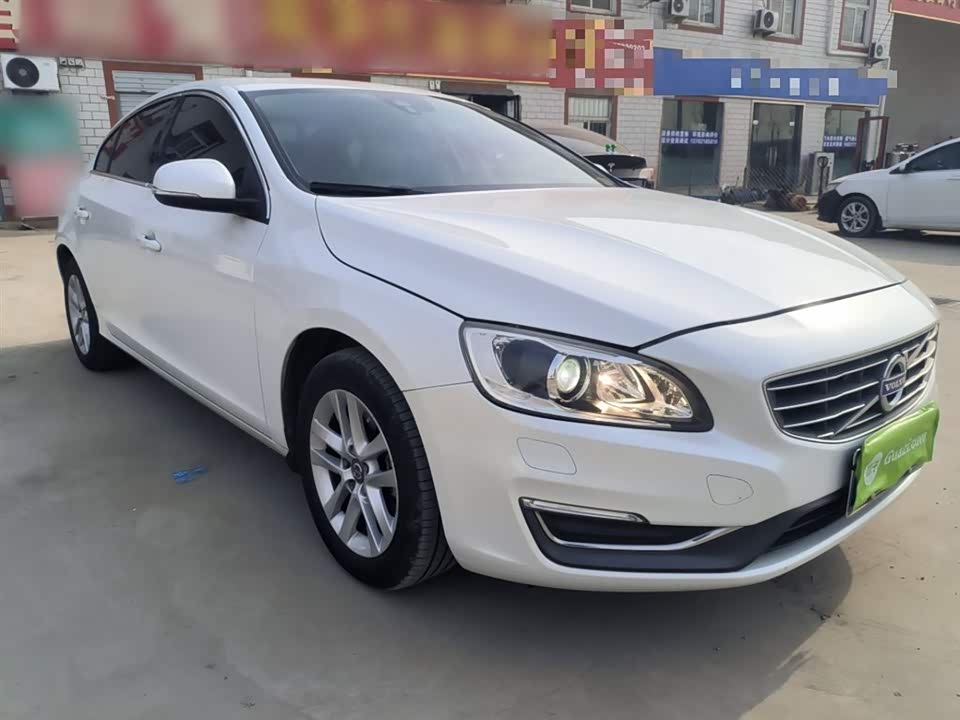 Volvo S60