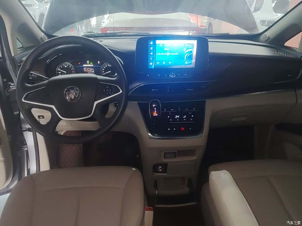 Buick GL8, 2020 10