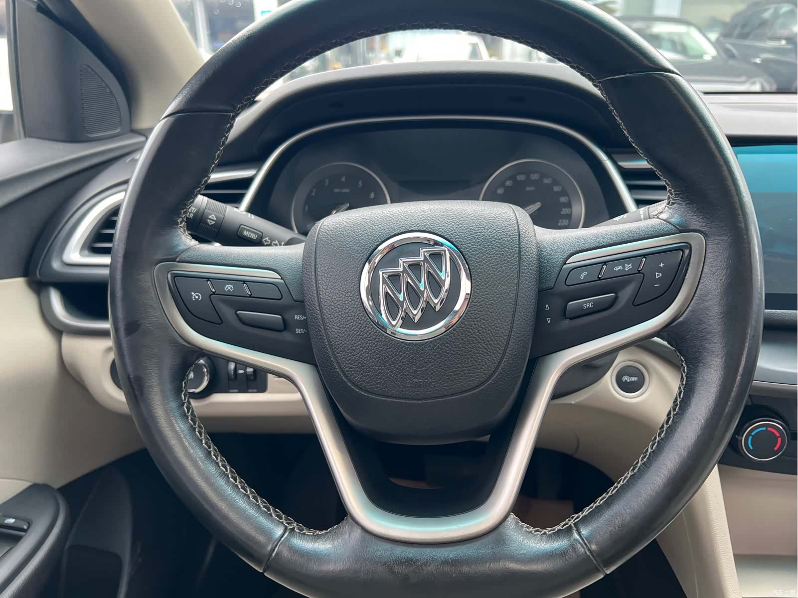 Buick V, 2017 14