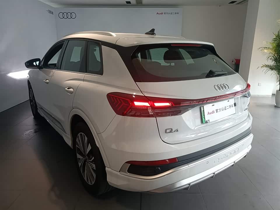 Audi Q4