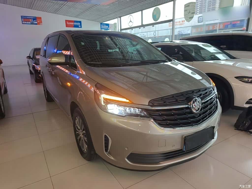 Buick GL8, 2022 4