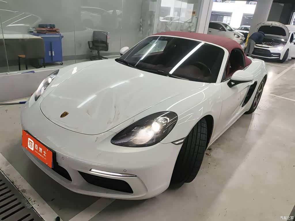 Porsche Boxster, 2024 2