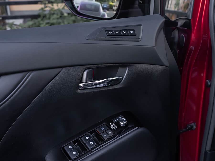 Toyota Alphard 2021, фото 19