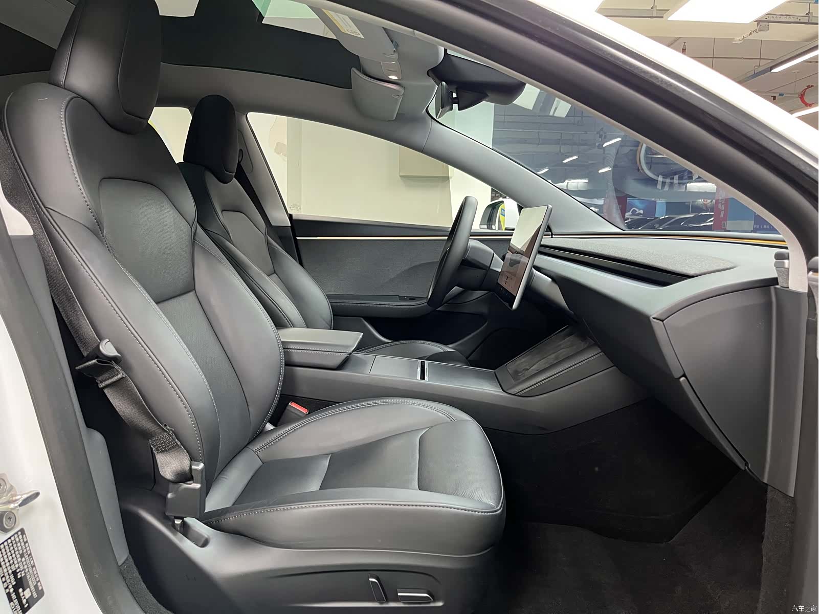 Tesla Model 3, 2024 15