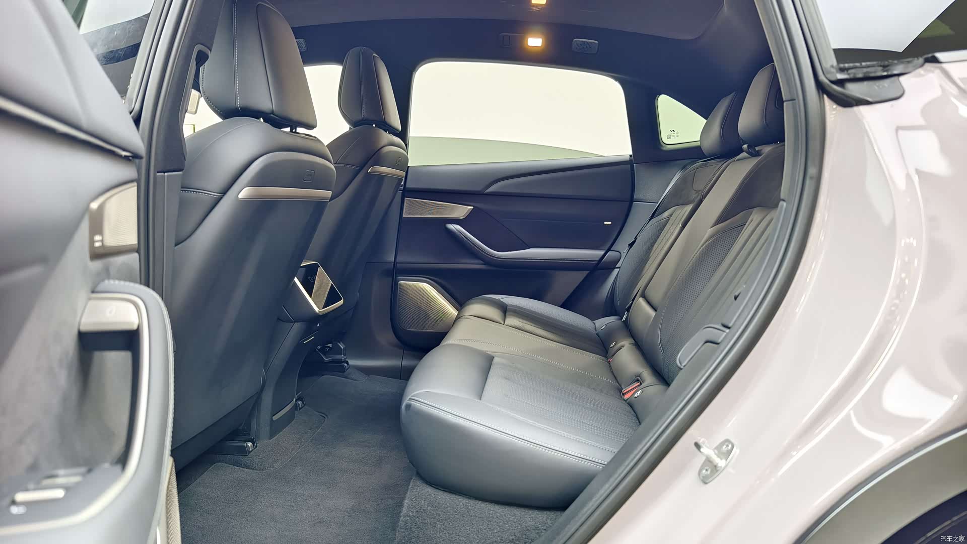 NIO L60, 2025 10