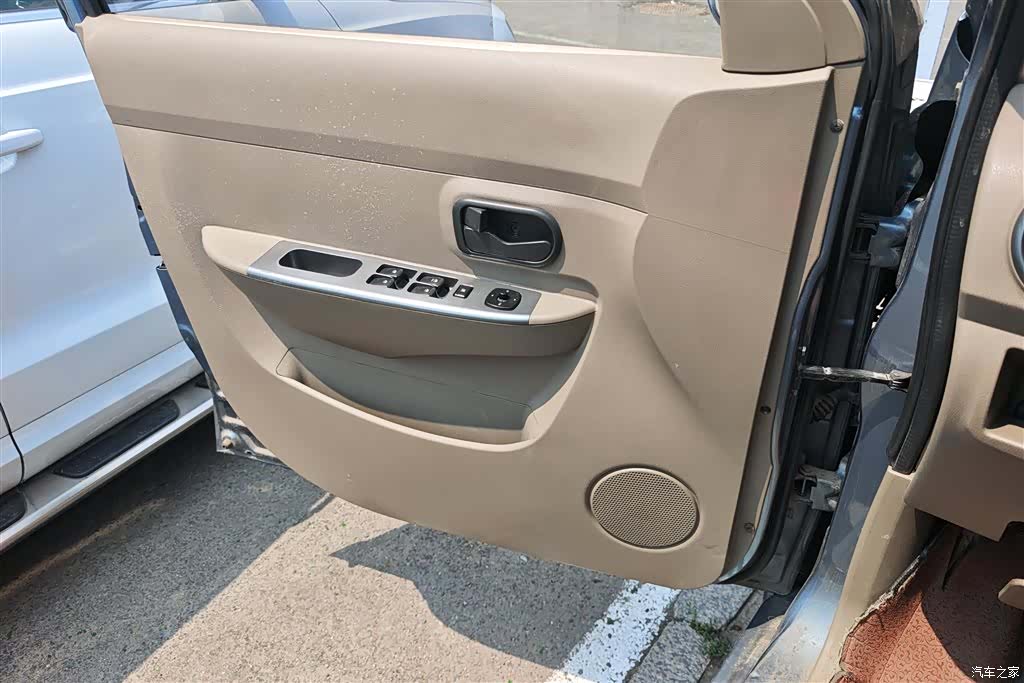Wuling Hongguang, 2013 7