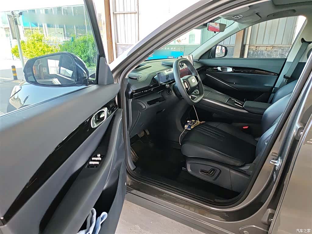 Geely Galaxy E5, 2025 16