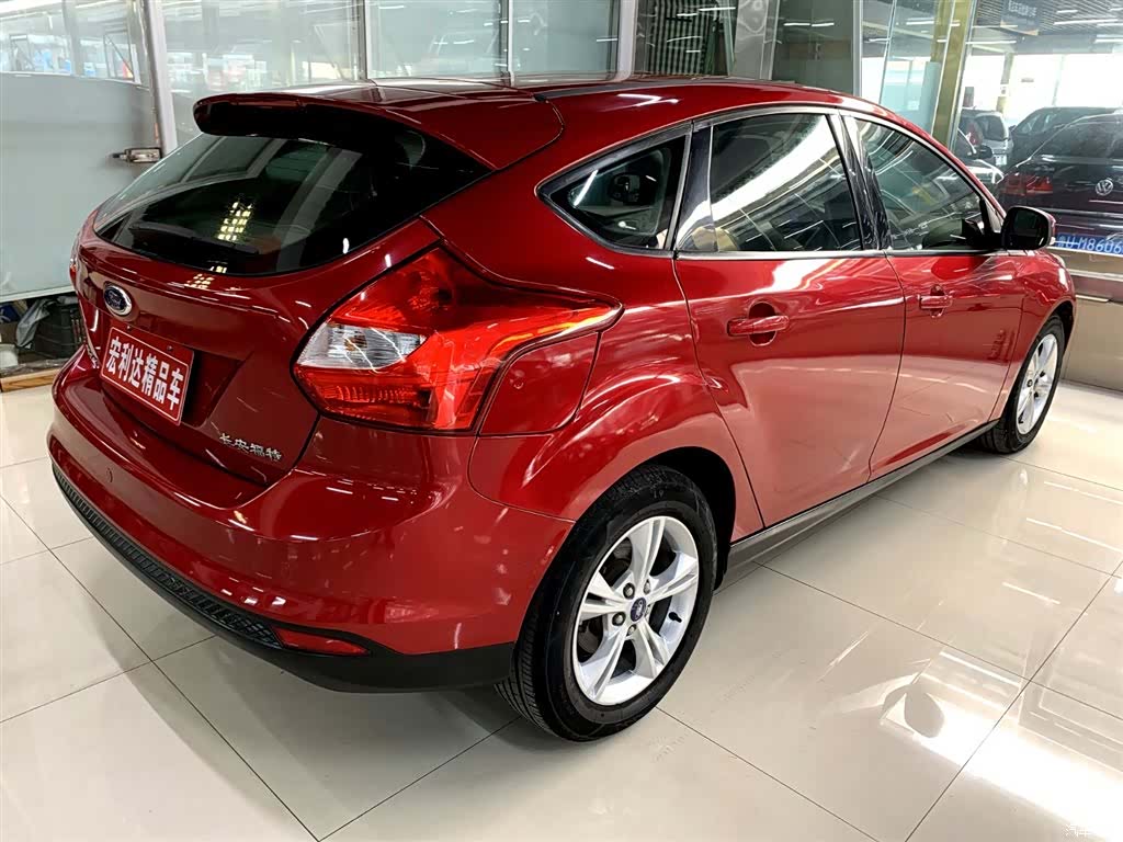 Ford Focus, 2013 12
