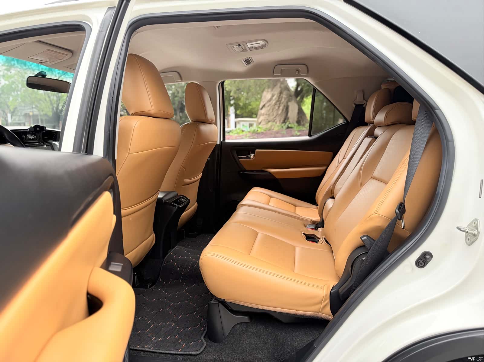 Toyota Fortuner, 2018 11