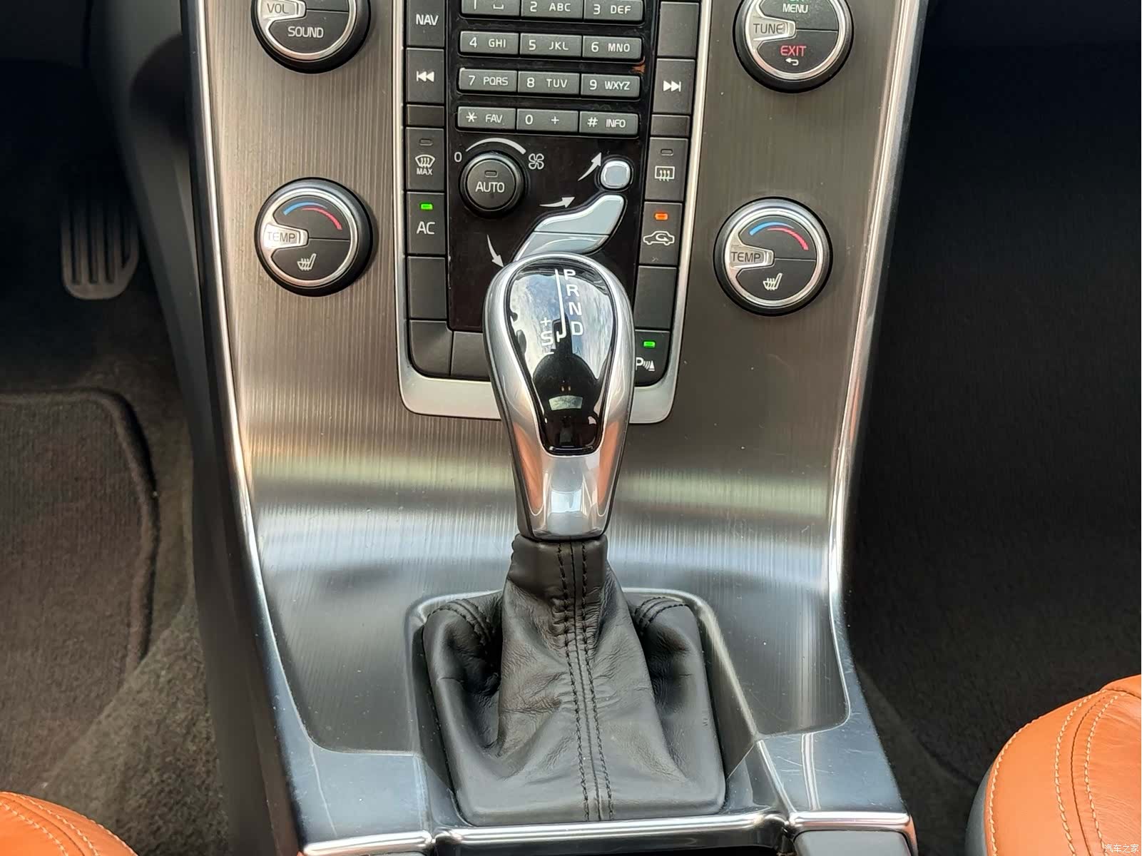 Volvo V60, 2014 12