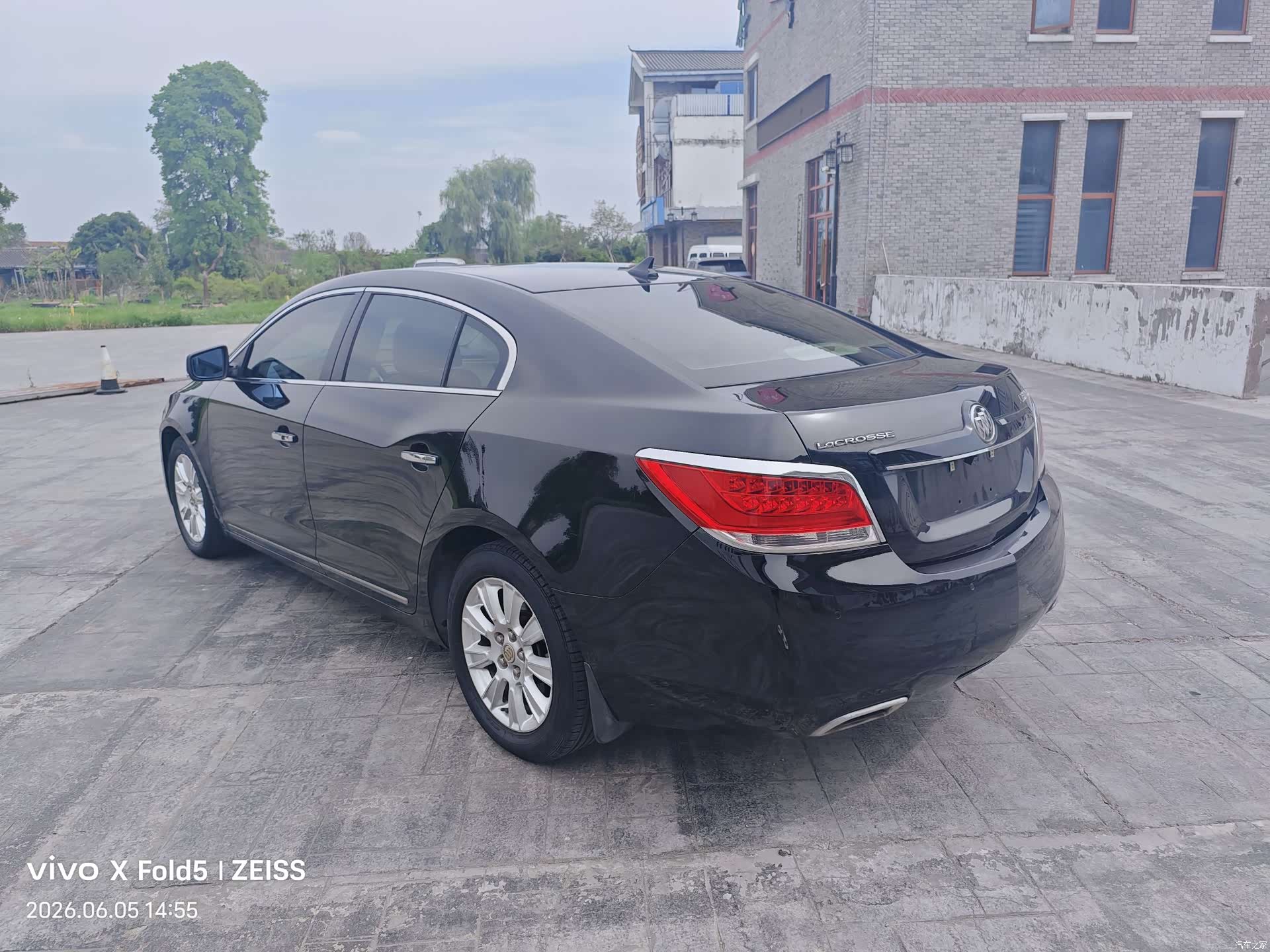 Buick LaCrosse, 2011 7