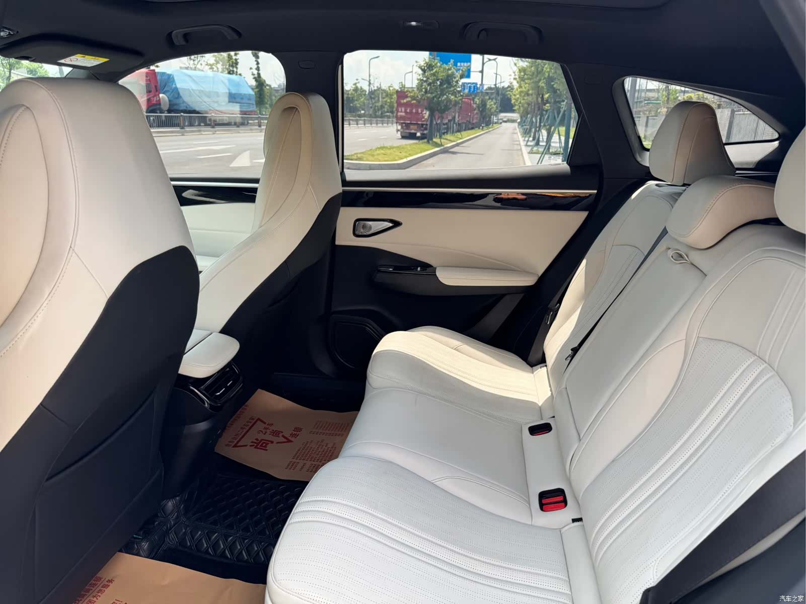 Geely Galaxy L7, 2024 18