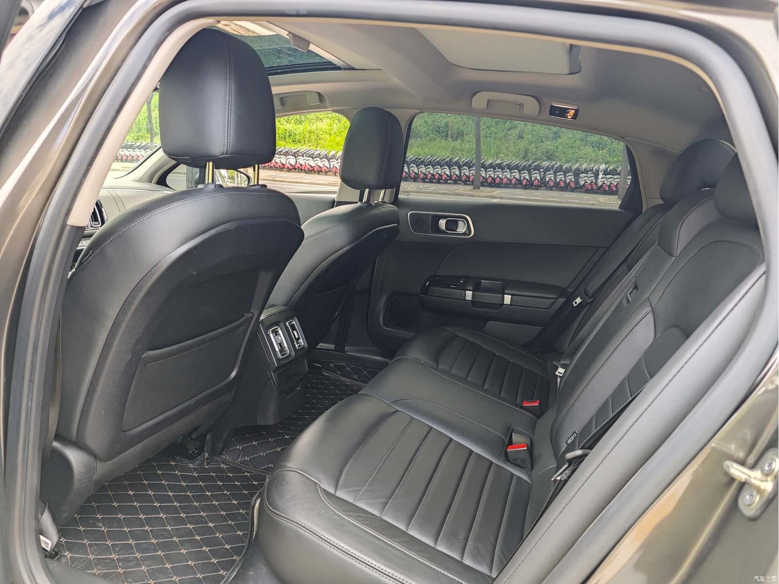 Citroen C6, 2018 6
