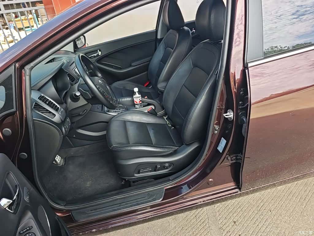 Kia K3, 2015 11