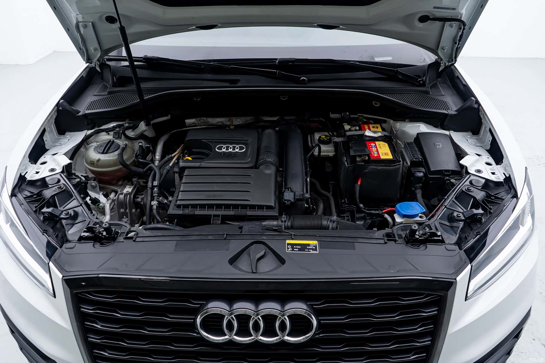 Audi Q2L, 2019 24
