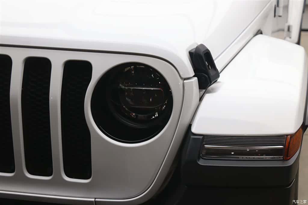 Jeep Wrangler, 2022 25