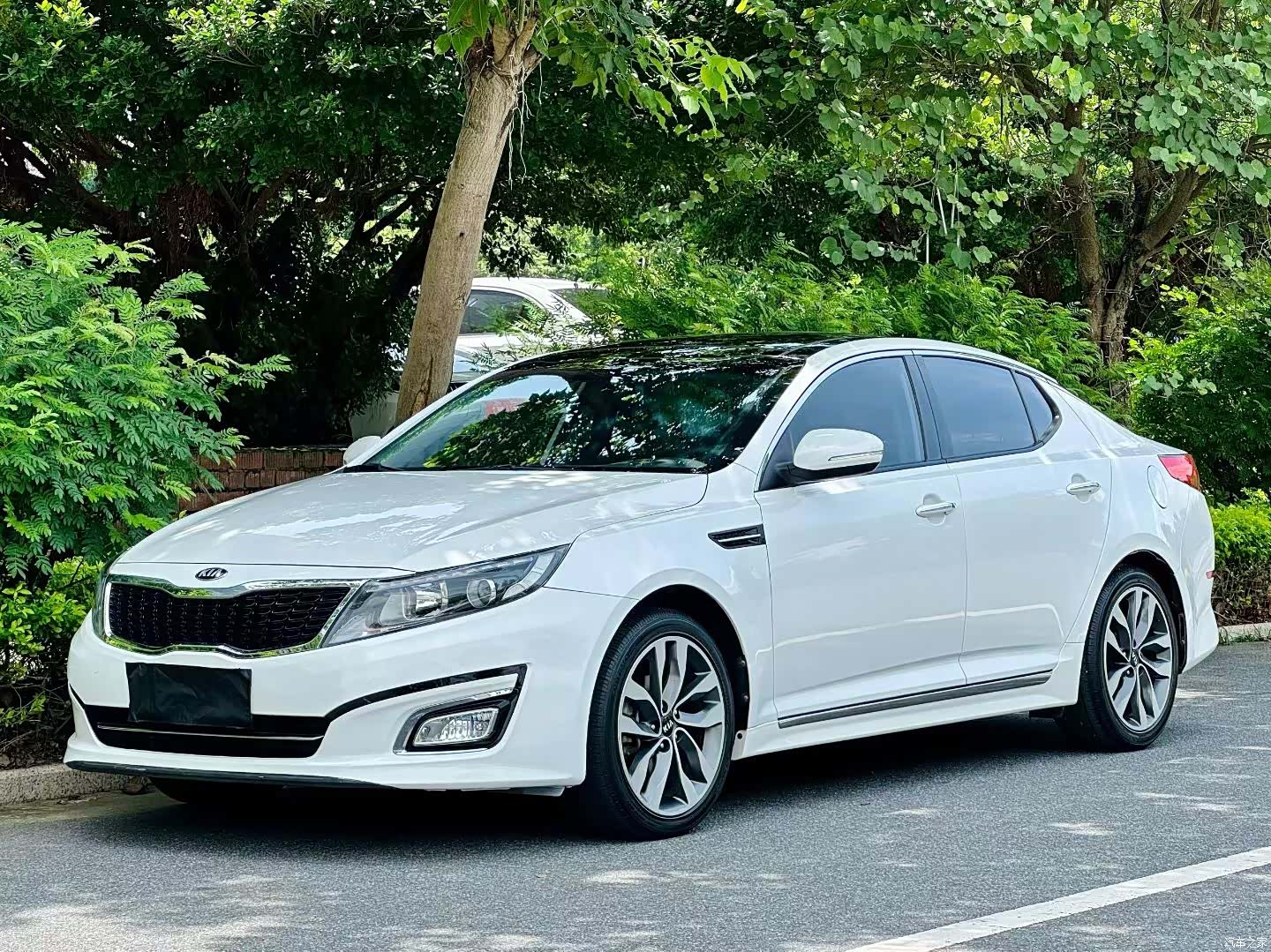 Kia K5, 2015 1