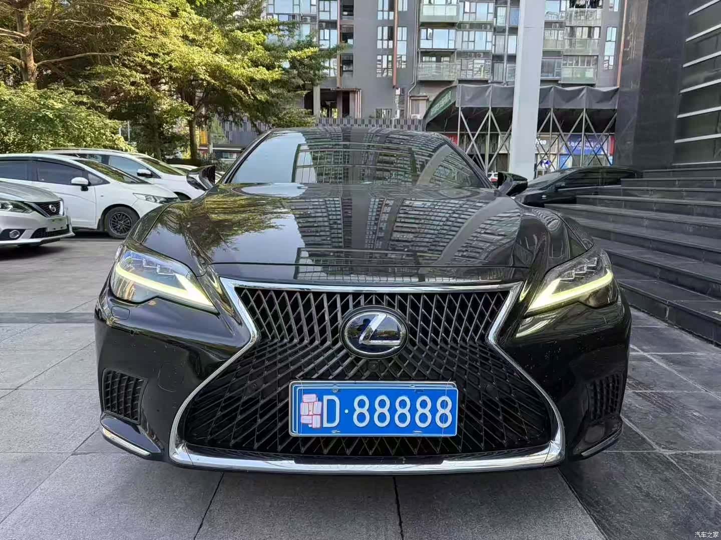 Lexus LS, 2022 2