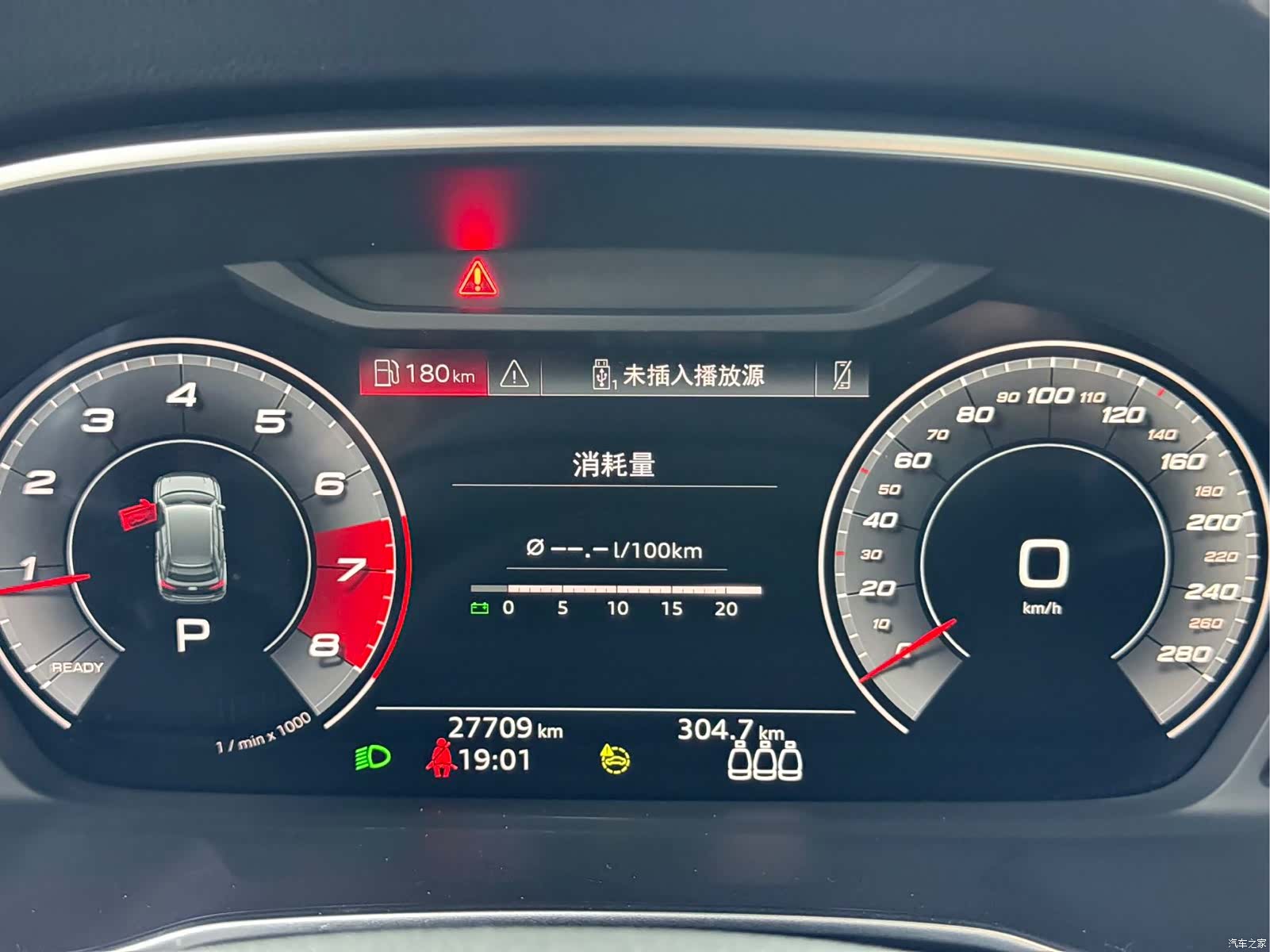 Audi Q3, 2022 8