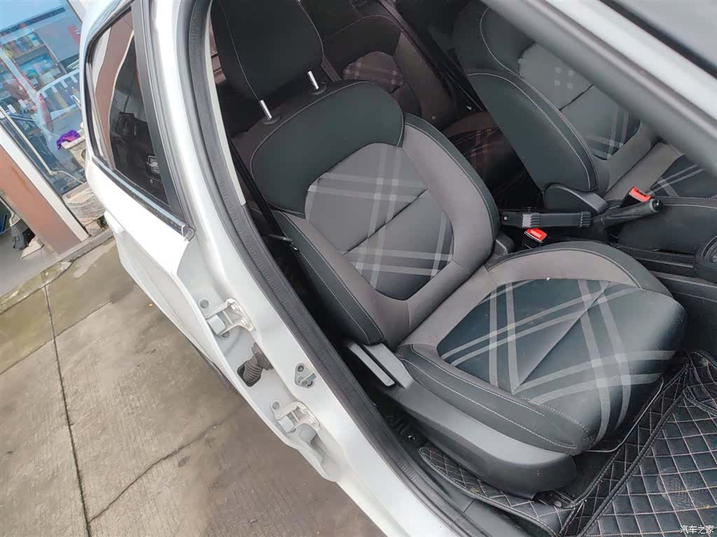 MG 3, 2018 25
