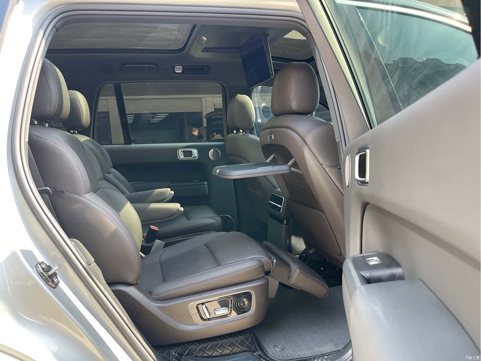 Li Auto L9, 2023 11