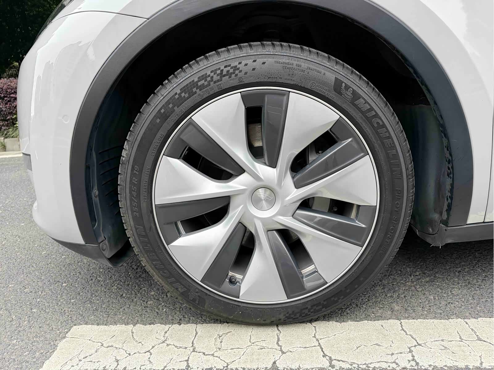 Tesla Model Y, 2021 4