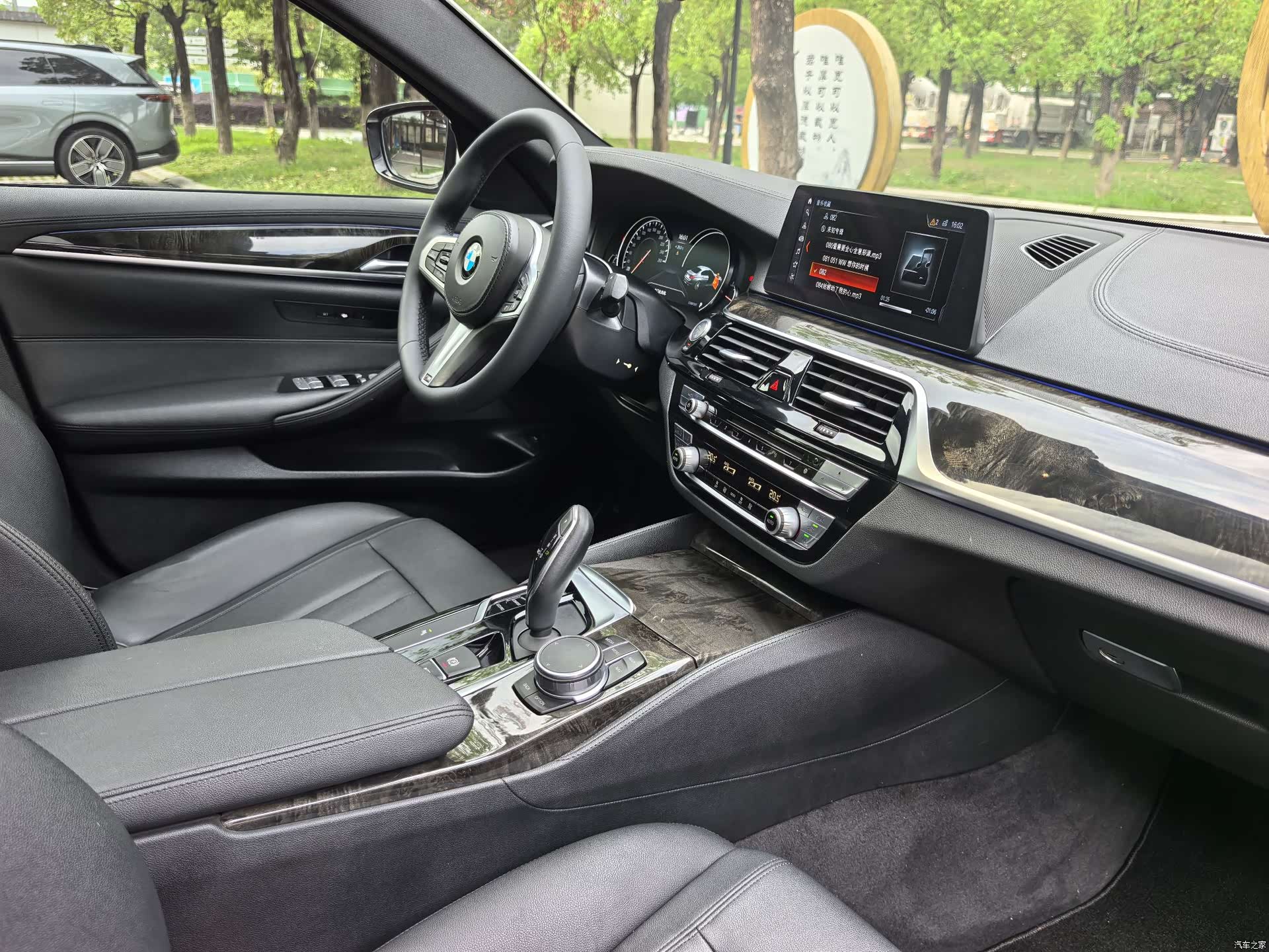 BMW 5 Series, 2018 9