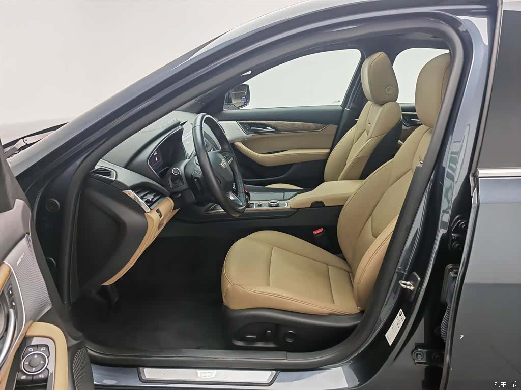 Cadillac CT5, 2021 10