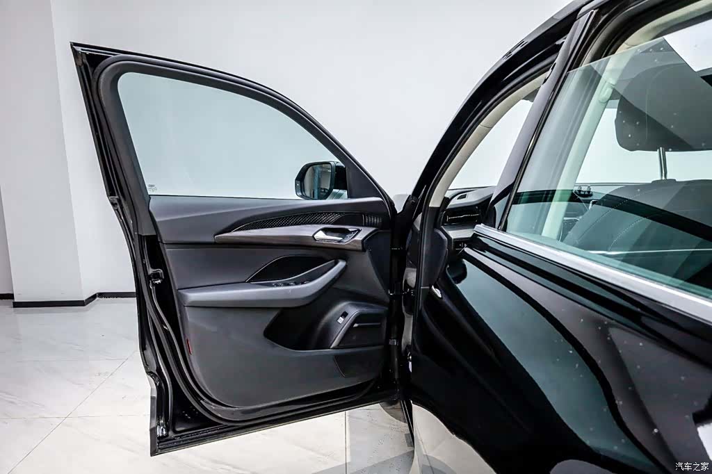 Audi Q6, 2024 8