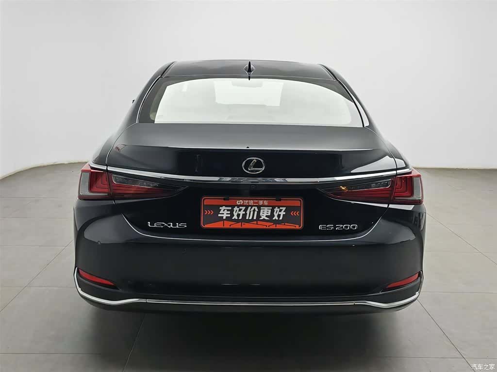 Lexus ES, 2020 4