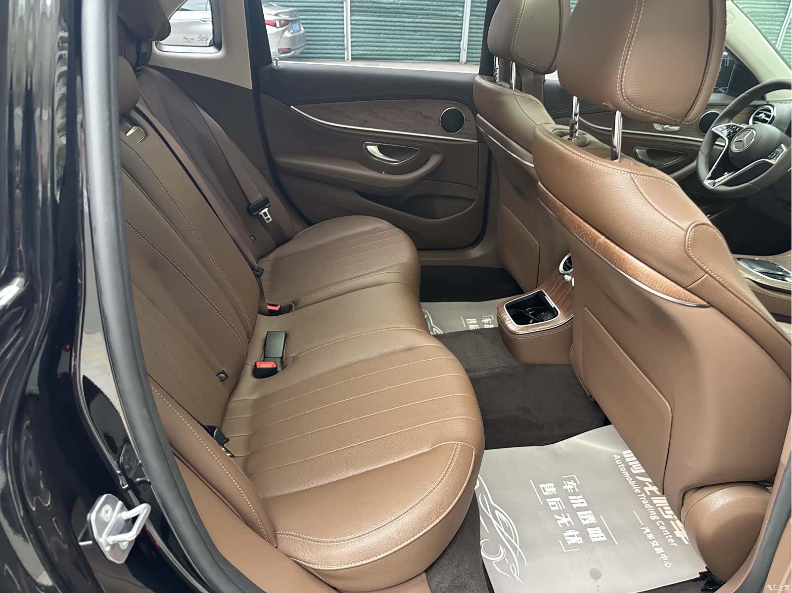Mercedes-Benz E-Class, 2023 16