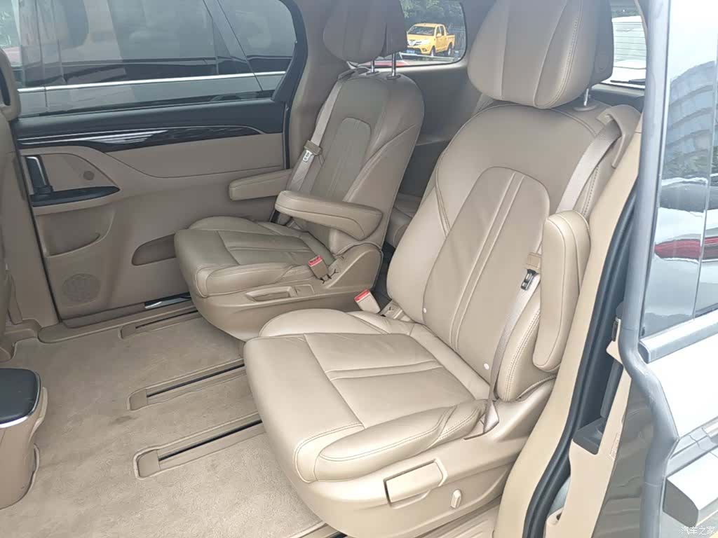 Buick GL8, 2019 13
